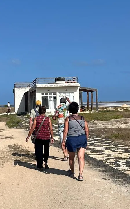 Visitors walking to the salt pans of Porto Inglês